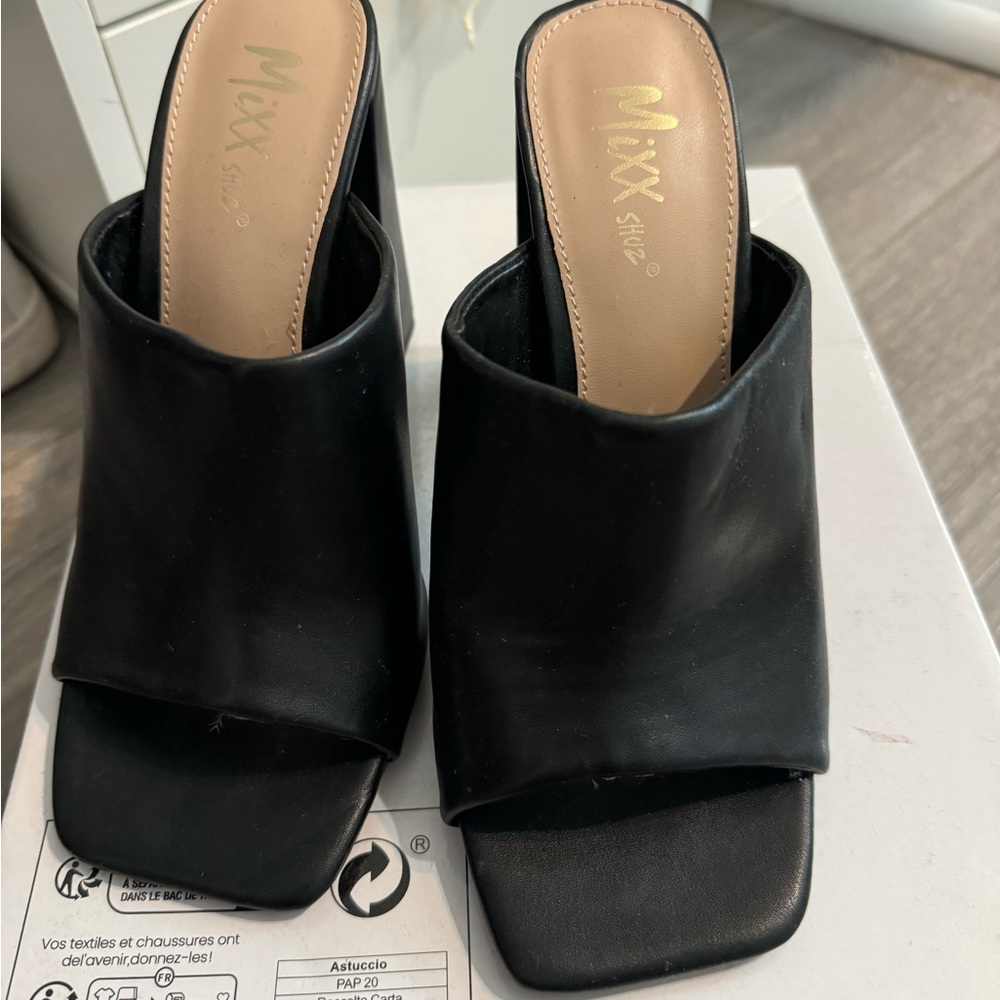 90s style black mules